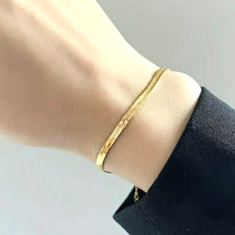 NEW Gold Plated Women's Bracelet